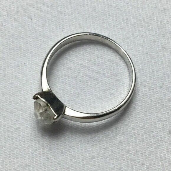 Silver Tone Ring Size 8 Rhinestone Glass Crystal Triangle Heart Ring - Picture 6 of 7